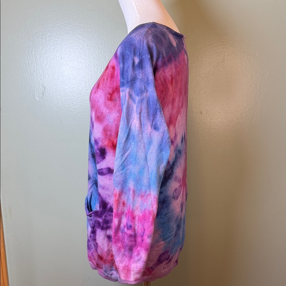 Tie-Dye Long Sleeve Women's Top - Picture 4 of 8